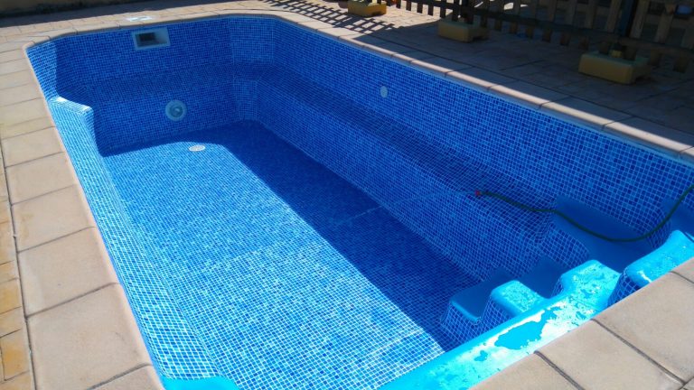 Consejos prácticos para la instalación del liner de piscinas