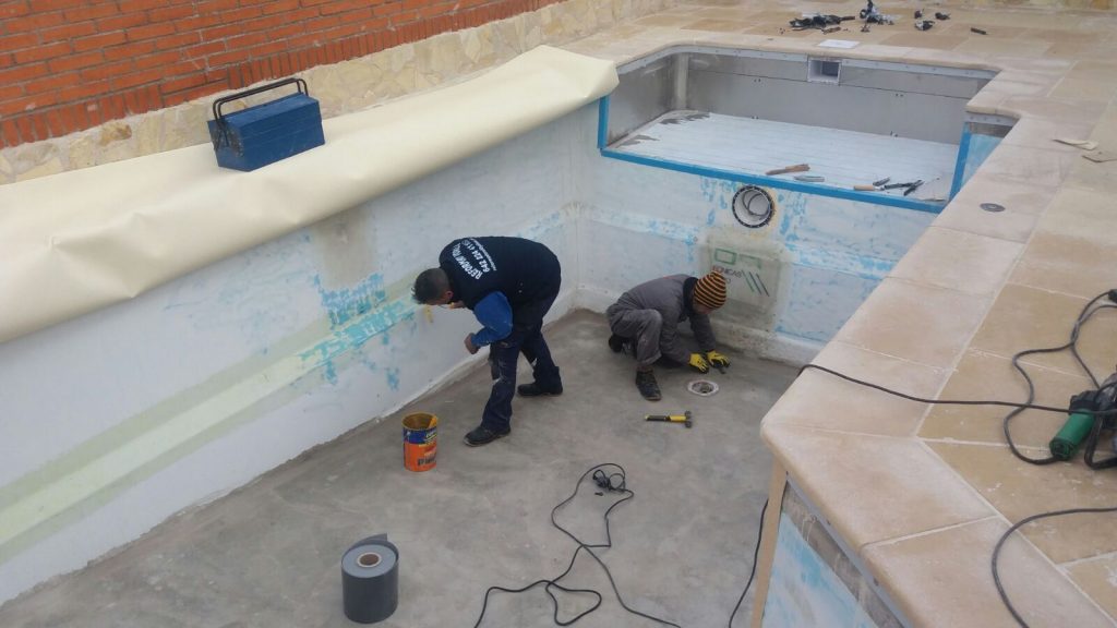 reparacion-piscina-poliester14