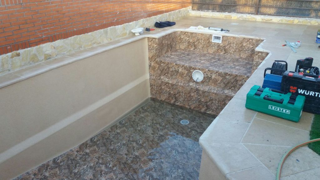 reparacion-piscina-poliester19