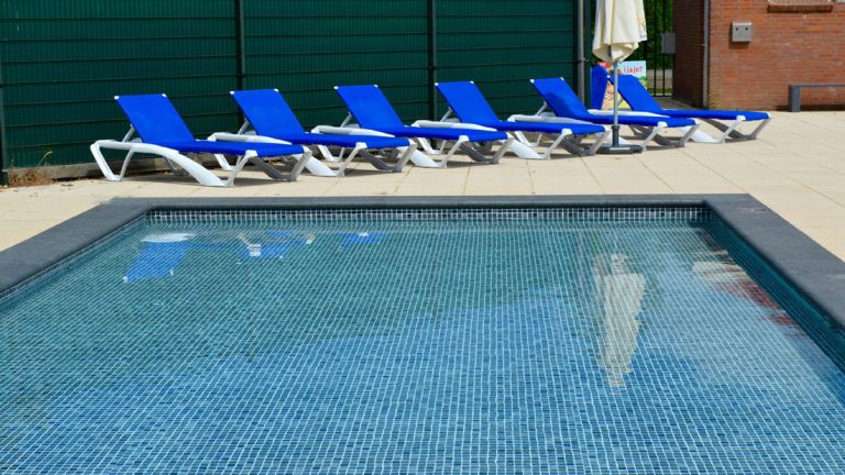 ¿Por qué instalar un liner para piscinas en Rubí?