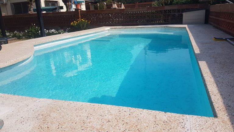 ¿Por qué elegir piscinas infantiles de fibra en Tiana?