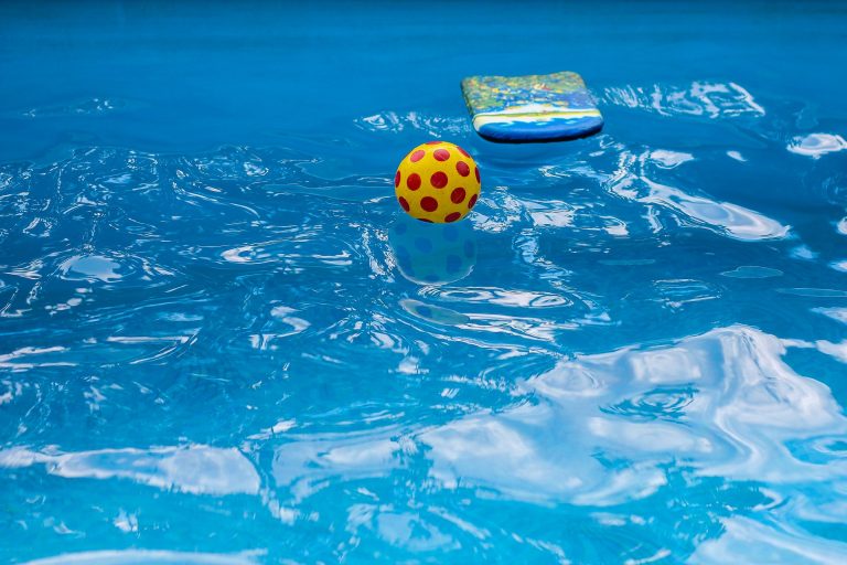 Lo que debe conocer sobre las piscinas de fibra en Manresa