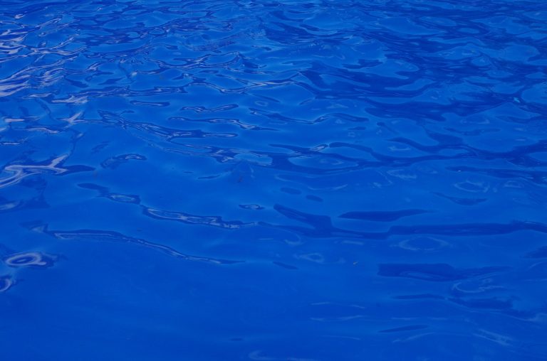El mantenimiento que debe hacer para alargar la vida útil del liner de piscinas en Sant Boi de Llobregat