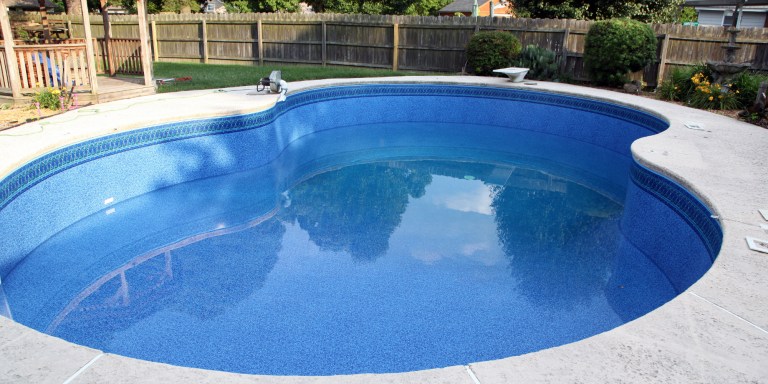 Por qué deberías decantarte por el liner para piscinas de Pals