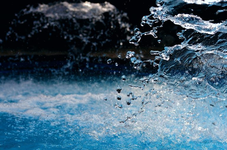 Color, profundidad… lo que debes tener en cuenta al seleccionar el liner de piscinas en Canet de Mar