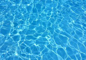 Piscina con un liner liso en Sabadell
