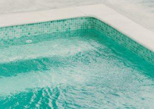 piscina con liner en un hogar de Sabadell
