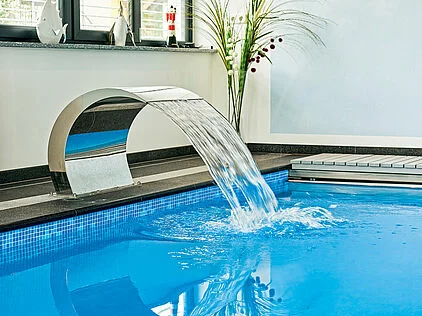 csm_Swimming_pool_RENOLIT_ALKORPLAN3000_Bysance_Blue__4__a838086c39