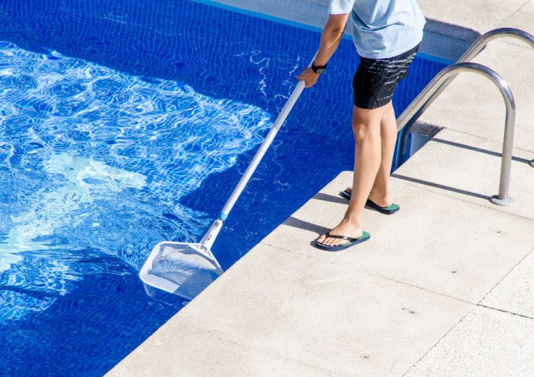 Tu Piscina Renovada: Descubre la Excelencia de la Reparación en Terrassa con Liner Piscinas