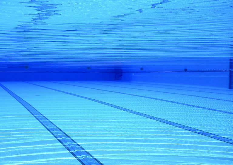 Descubre las Funciones Esenciales de la Lámina Armada para Piscinas: Protección, Durabilidad y Estética