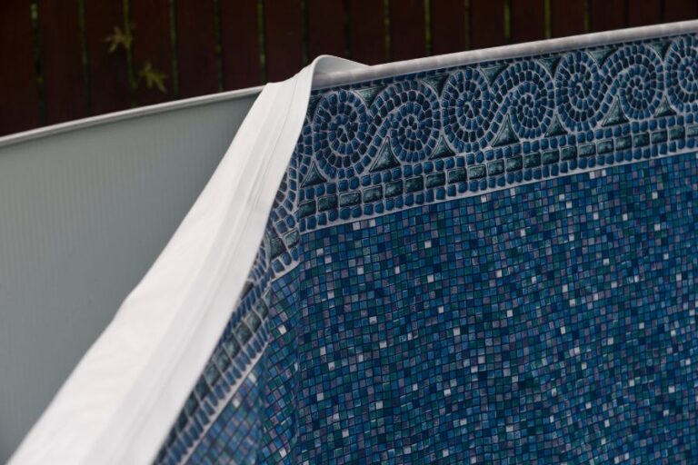 Cómo reparar un liner de piscina: Soluciones para agujeros y desgarros