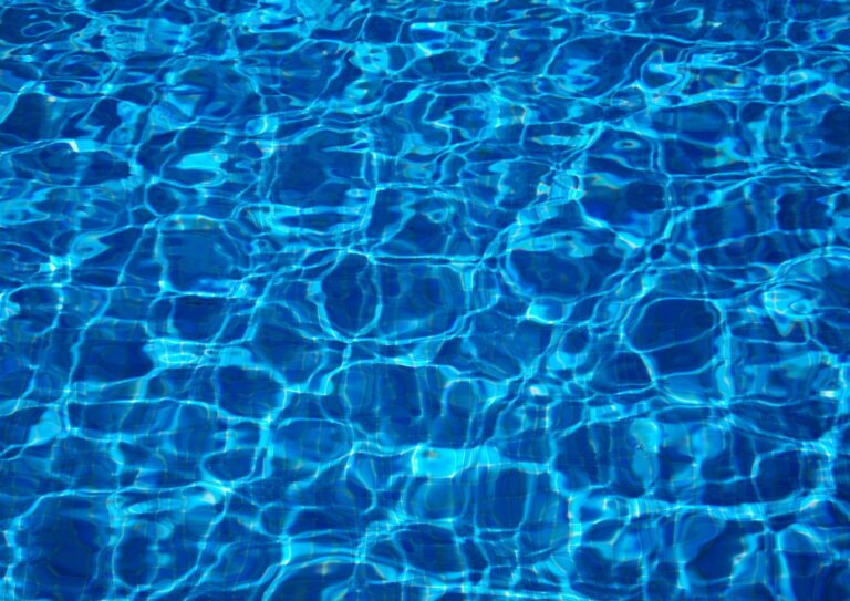 Las tres formas en las que el liner de piscinas alarga su vida útil
