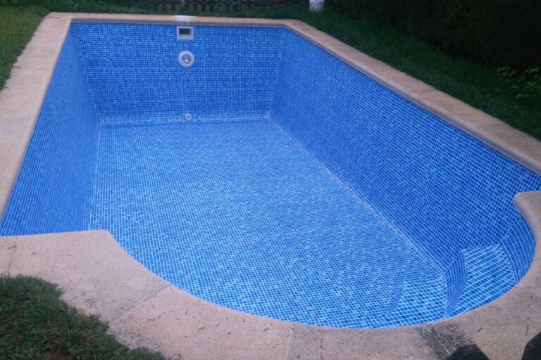 Piscinas de fibra para espacios pequeños: Opciones funcionales y atractivas