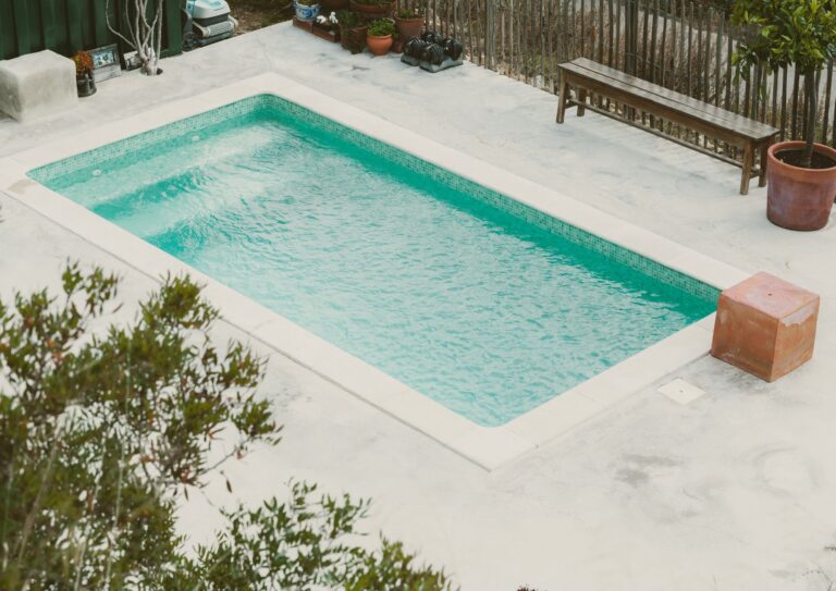 Cómo mantener tu piscina en perfectas condiciones durante todo el año