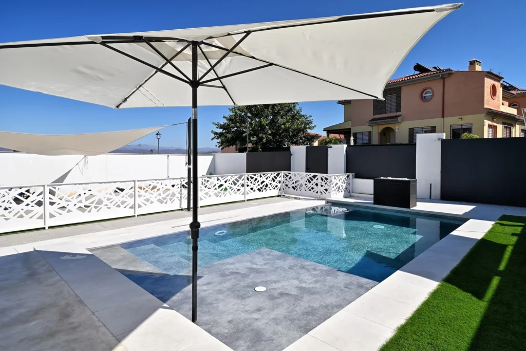 reforma de piscina tras sustituir el liner