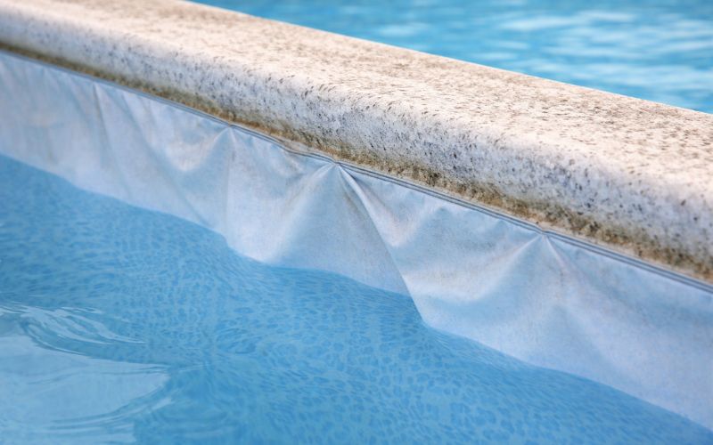 desgaste liner piscina detalle