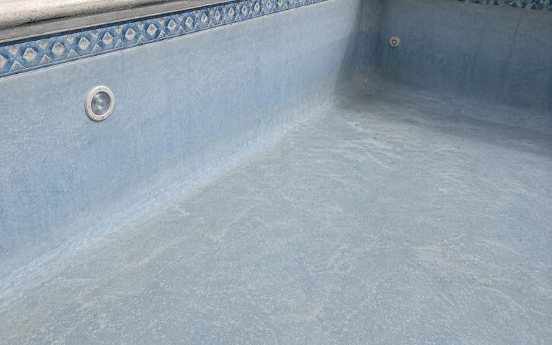 liner piscina aspecto apagado sin brillo