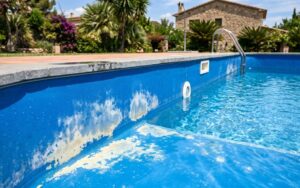 liner piscina decoloración localizada zonas