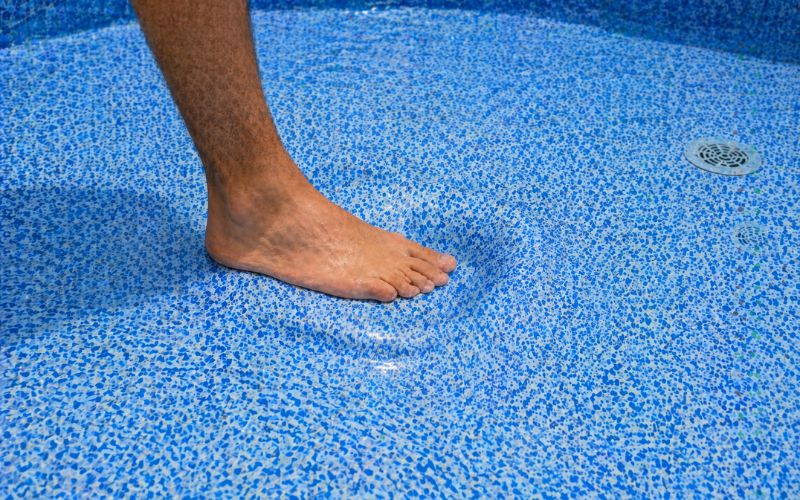 liner piscina deformación momentánea presión
