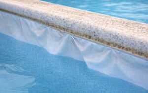 liner piscina despegado pared