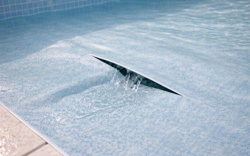 reparación liner piscina bolsas aire