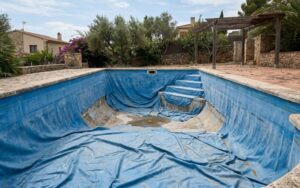liner piscina desajuste tras vaciado