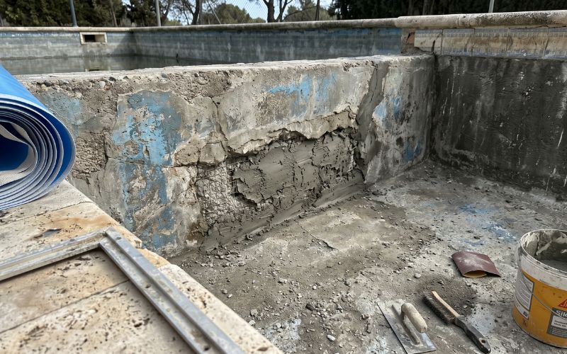 antigua reparación en piscina antes de colocar liner