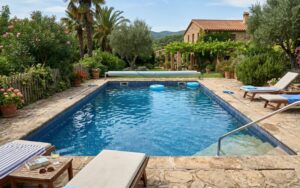 evolución de un liner de piscina con los años