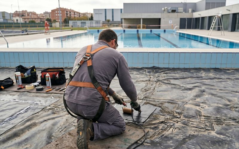 reparación de liner antiguo en piscina